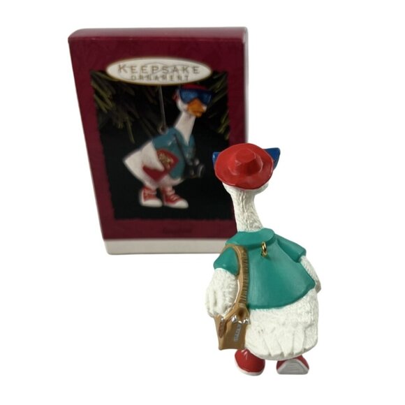 Hallmark Keepsake Ornament Snowbird Traveler Goose With Sunglasses Camera & Hat - Picture 3 of 7